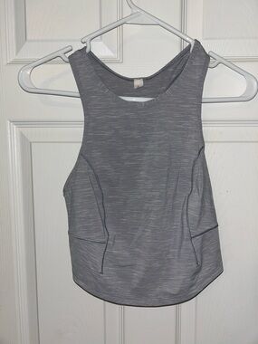 Women's Gray Tank Top - Brand: Lululemon